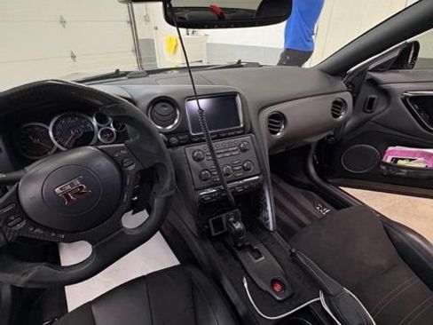 Used 2016 Nissan GT-R Premium AWD/4WD image 18