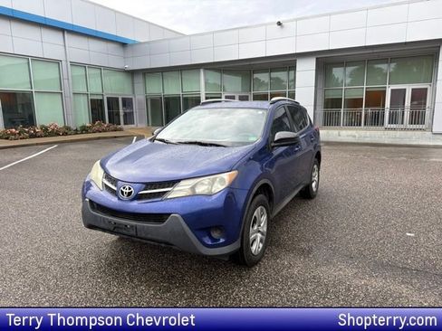 Used 2014 Toyota RAV4 LE FWD image 1