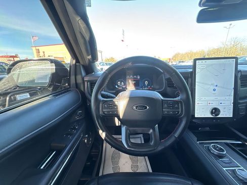 Used 2023 Ford Expedition Max Limited image 14