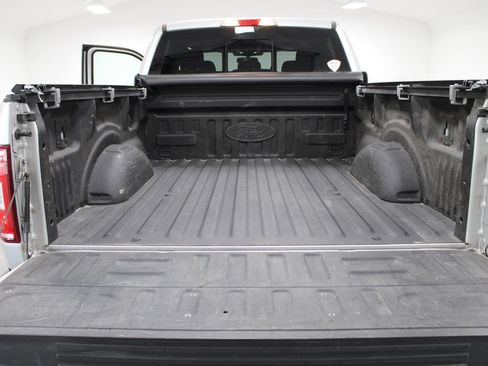 Used 2019 Ford F150 XLT w/ Equipment Group 302A Luxury AWD/4WD image 17