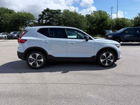 Certified 2026 Volvo XC40 B5 Plus AWD/4WD image 6