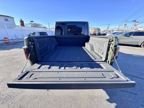 Certified 2022 Jeep Gladiator Willys image 7