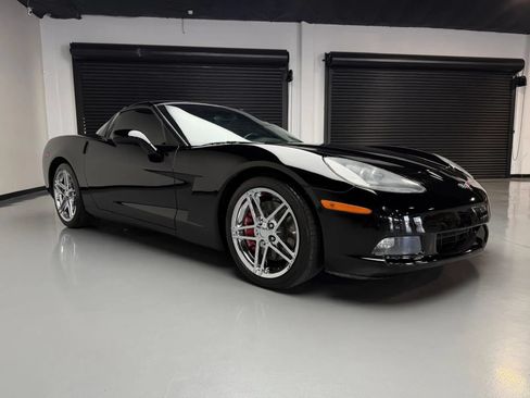 Used 2013 Chevrolet Corvette Coupe w/ 3LT Preferred Equipment Group RWD image 3