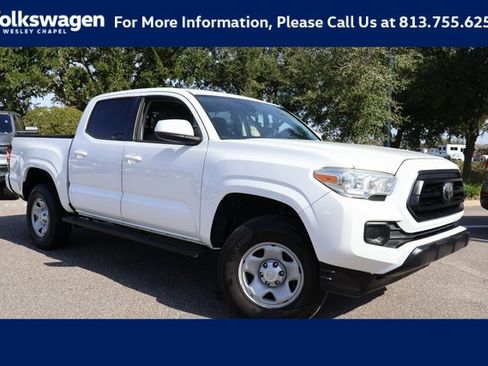 Used 2020 Toyota Tacoma SR image 1