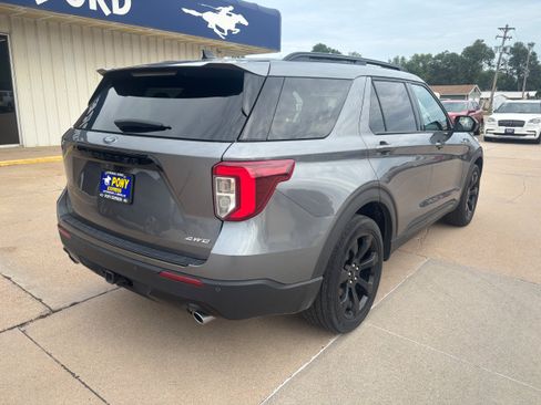 Used 2023 Ford Explorer ST-Line w/ Class IV Trailer Tow Package AWD/4WD image 3