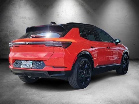 Certified 2026 Chevrolet Equinox EV RS FWD image 3
