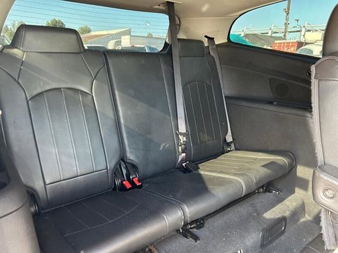 Used 2016 Chevrolet Traverse LTZ FWD image 36