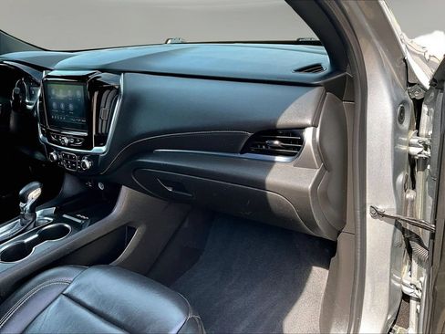 Used 2023 Chevrolet Traverse LT w/ LT Premium Package AWD/4WD image 30