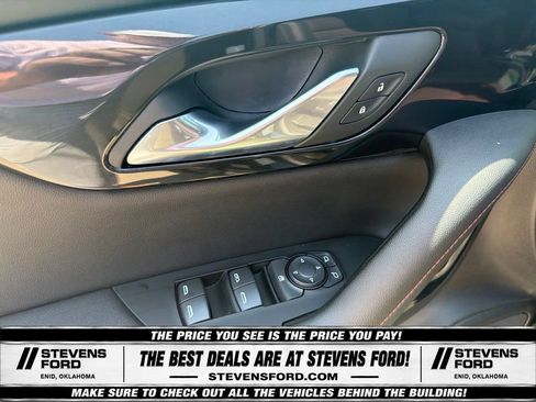 Used 2025 Chevrolet Blazer RS FWD image 21