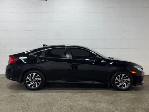 Used 2018 Honda Civic EX image 2