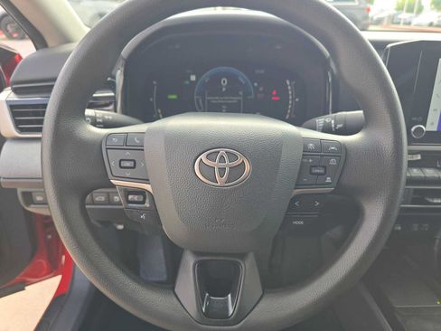 Used 2025 Toyota Camry LE FWD image 22