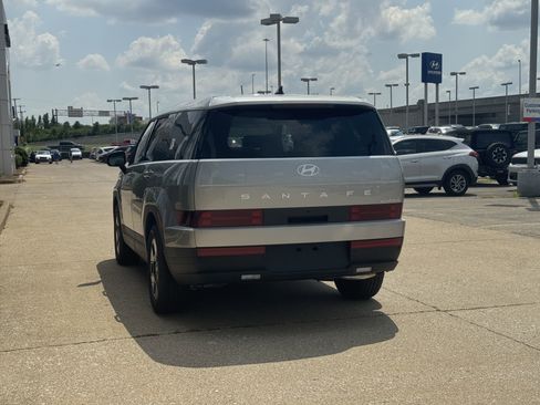 New 2026 Hyundai Santa Fe SE image 9