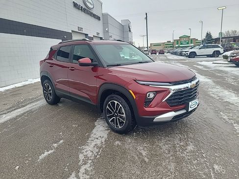 Used 2024 Chevrolet TrailBlazer LT w/ LT Cold Weather Package image 7