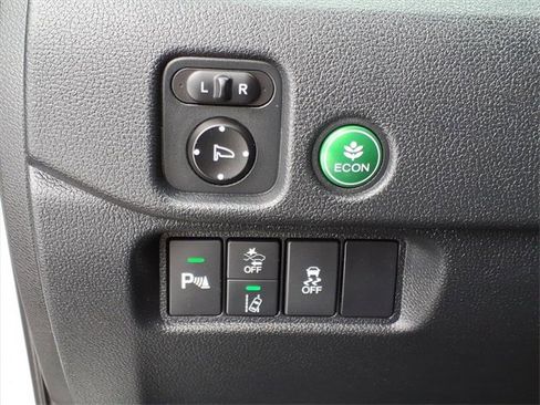 Used 2021 Honda Pilot Touring image 18