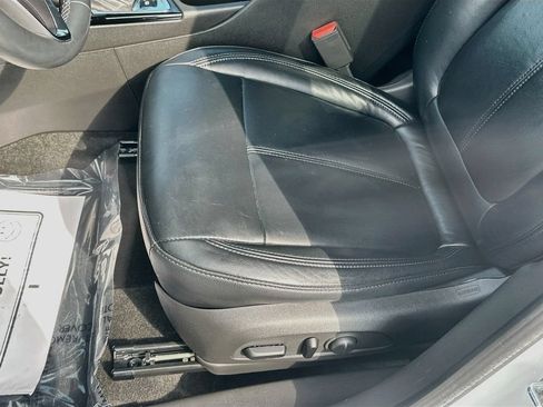 Used 2022 Buick Encore GX Select w/ Experience Buick Package FWD image 18