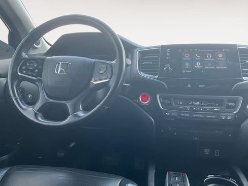 Used 2019 Honda Pilot Touring image 12