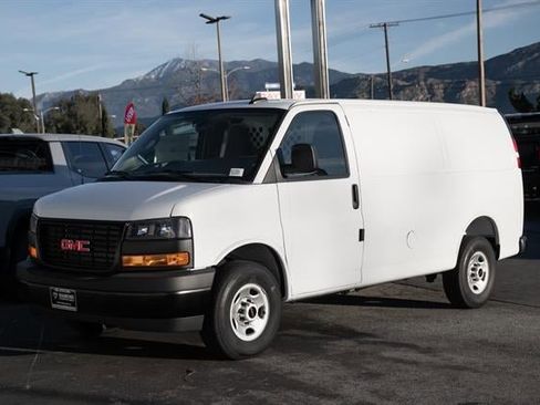 New 2025 GMC Savana 2500 w/ Driver Convenience Package image 27
