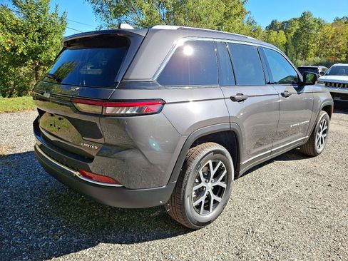 New 2025 Jeep Grand Cherokee Limited image 4