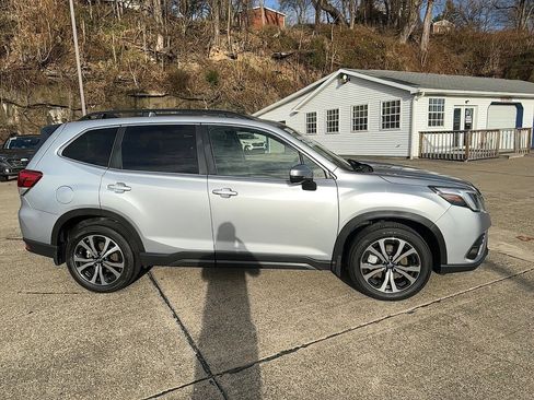 Certified 2024 Subaru Forester Limited AWD/4WD image 3