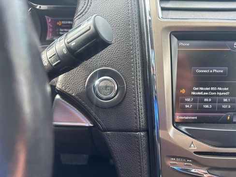 Used 2013 Lincoln MKX AWD image 19