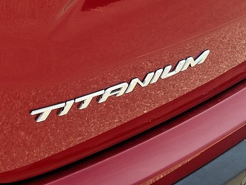 Certified 2024 Ford Edge Titanium AWD/4WD image 31