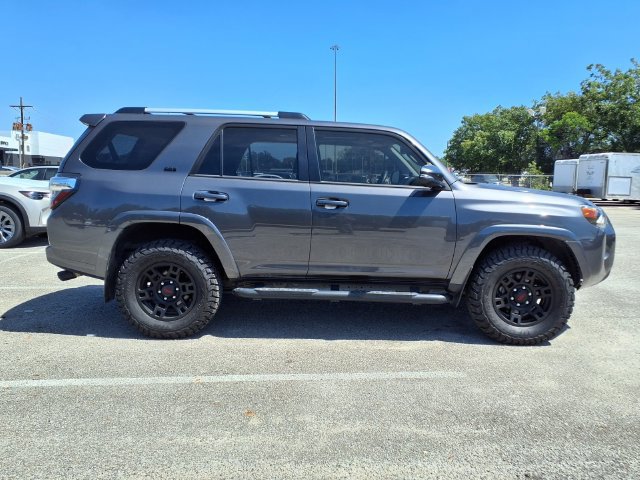 Used 2022 Toyota 4Runner SR5 Premium w/ Moonroof Package AWD/4WD image 5