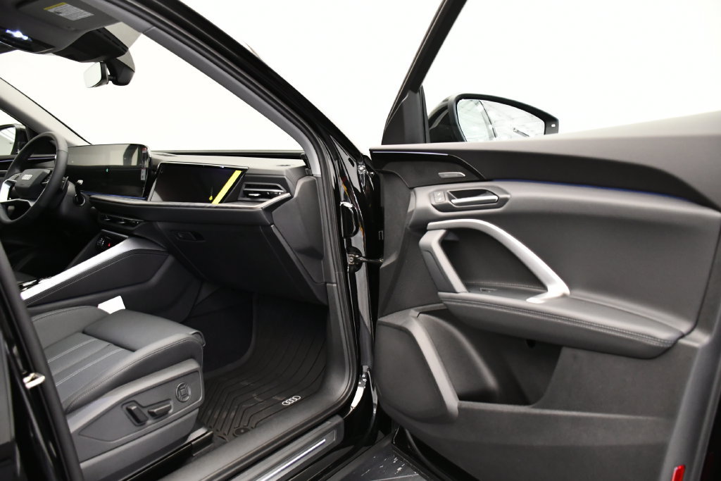 Used 2025 Audi Q5 Prestige AWD/4WD image 44