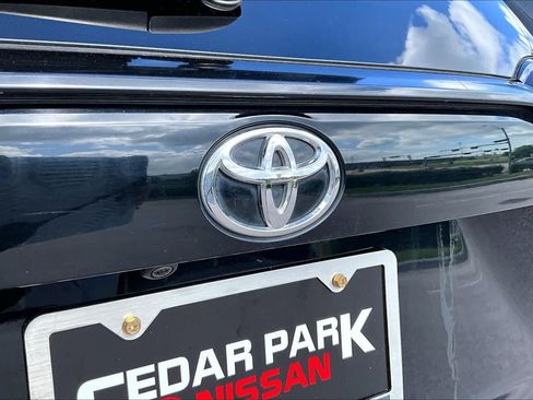 Used 2019 Toyota RAV4 LE w/ Carpet Mat Package FWD image 31
