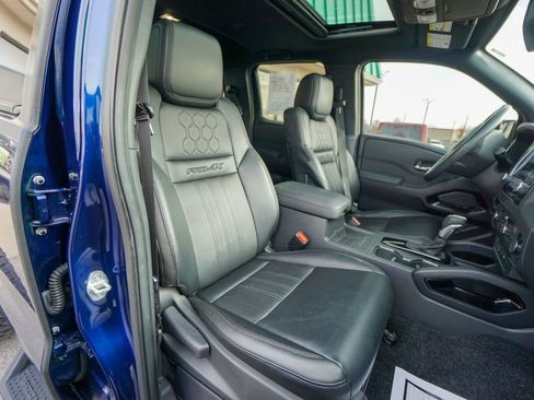 Used 2022 Nissan Frontier PRO-4X w/ Pro-4X Premium Package image 30