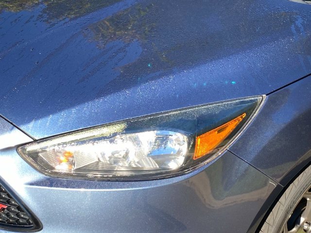 Used 2018 Ford Focus ST FWD image 5