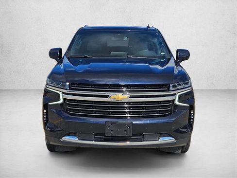Used 2024 Chevrolet Suburban LT AWD/4WD image 2
