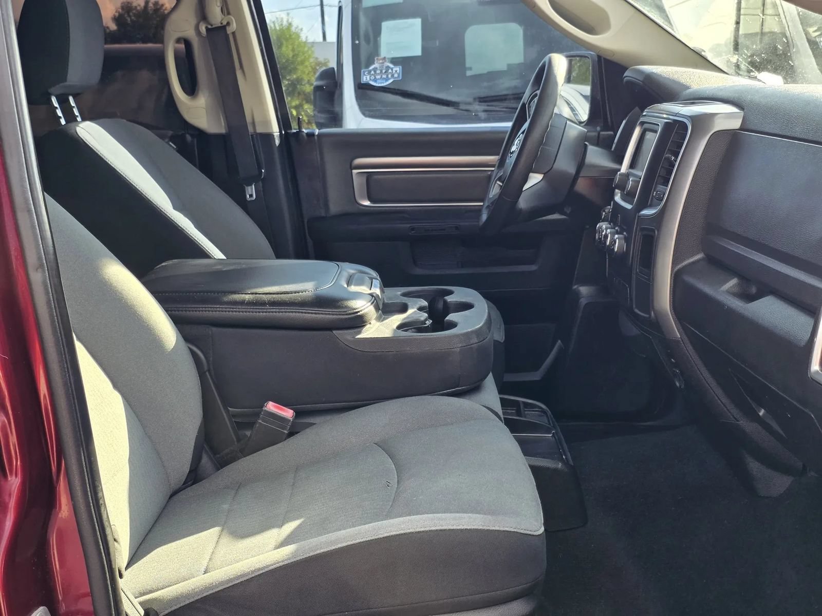 Used 2021 RAM 1500 Classic SLT RWD image 22