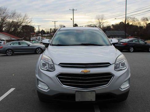 Used 2017 Chevrolet Equinox LT w/ Convenience Package image 2