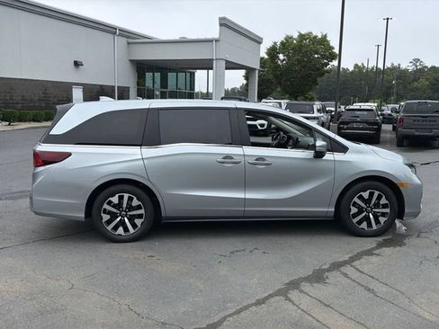 Used 2025 Honda Odyssey EX-L image 14