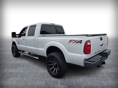 Used 2016 Ford F250 Lariat w/ Lariat Interior Package image 5