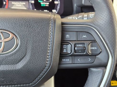 Used 2026 Toyota 4Runner TRD Off-Road Premium AWD/4WD image 23