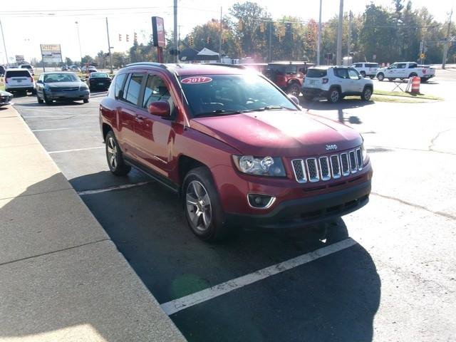 Used 2017 Jeep Compass High Altitude AWD/4WD image 4
