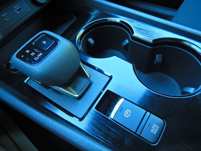 Used 2023 Nissan Rogue S AWD/4WD image 21