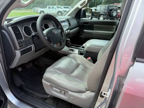 Used 2012 Toyota Sequoia SR5 RWD image 7