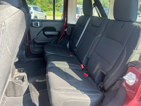 Used 2021 Jeep Wrangler Unlimited Sport AWD/4WD image 13