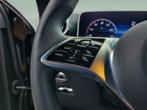 Certified 2026 Mercedes-Benz GLC 300 4MATIC image 24