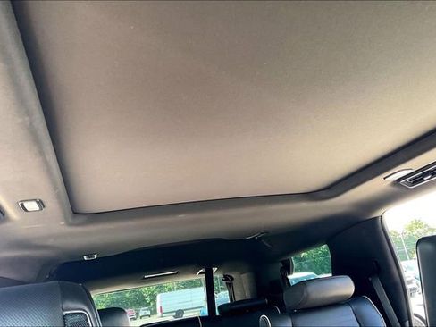 Used 2023 Cadillac Escalade Sport AWD/4WD image 27