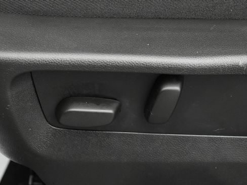 Used 2023 Buick Envision Essence w/ Technology Package I image 13