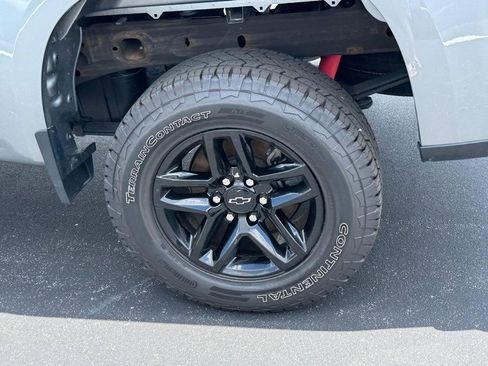 Used 2023 Chevrolet Silverado 1500 Custom Trail Boss AWD/4WD image 7