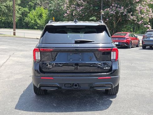 Used 2025 Ford Explorer ST-Line w/ ST-Line Street Pack AWD/4WD image 4