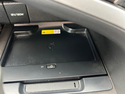 Used 2022 Toyota Camry XLE image 27