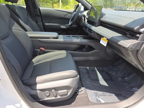 New 2026 Lexus ES 350h w/ Cold Area Package FWD image 10