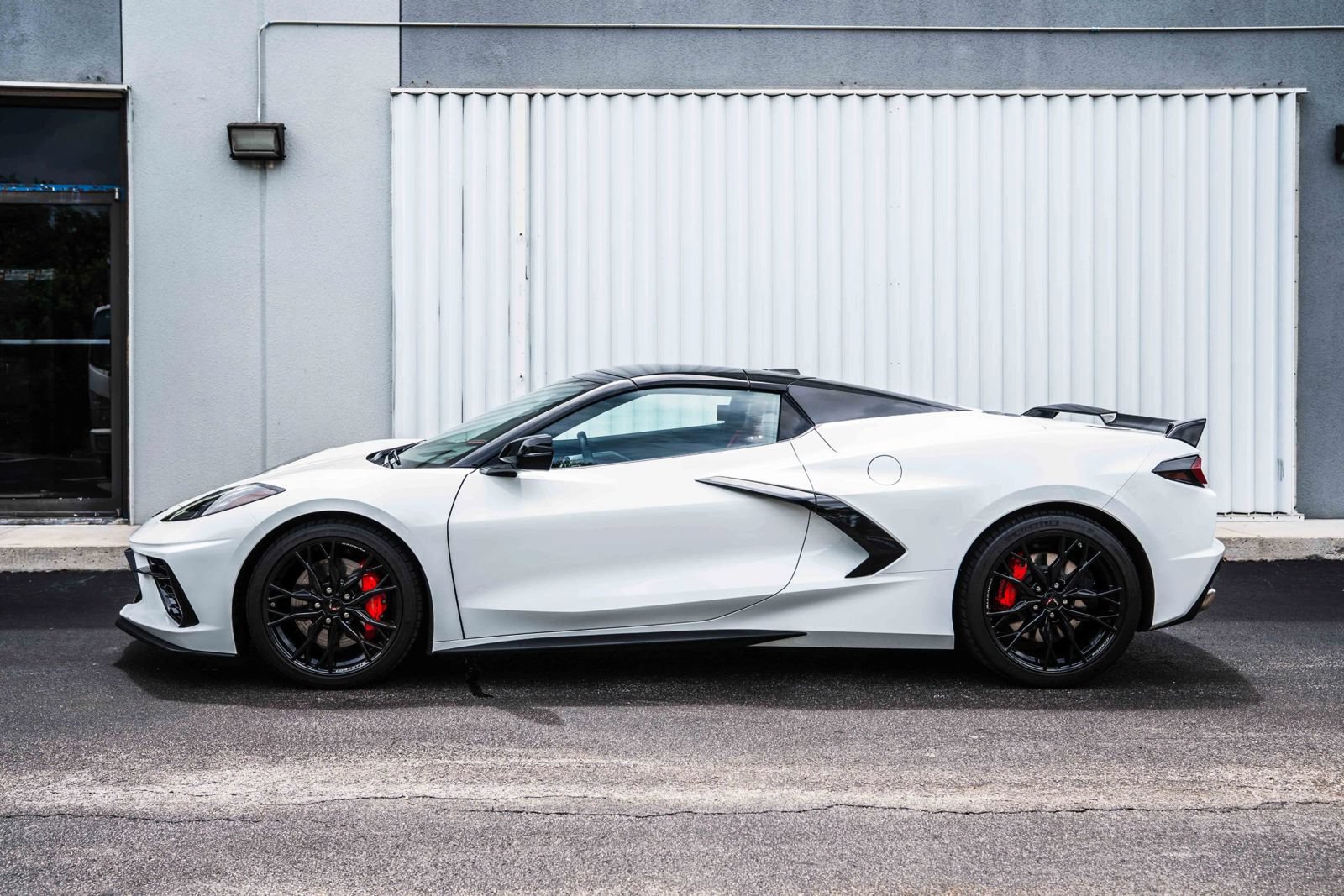 Used 2023 Chevrolet Corvette Stingray Premium Conv w/ Z51 Performance Package RWD image 5