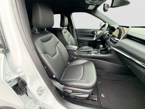 New 2026 Jeep Compass Limited AWD/4WD image 23
