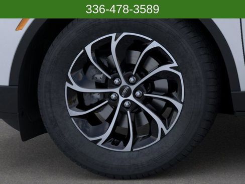 New 2025 Lincoln Nautilus Premier w/ Equipment Group 102A image 19